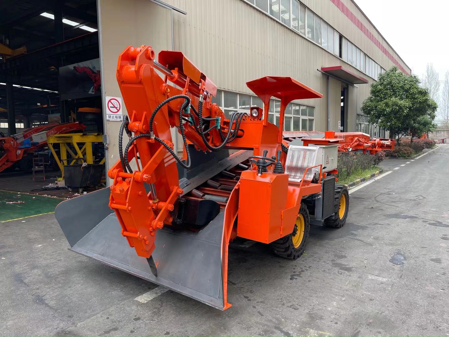 小型扒渣機(jī)斗齒，作為隧道扒渣機(jī)的易損配件該如何去維護(hù)